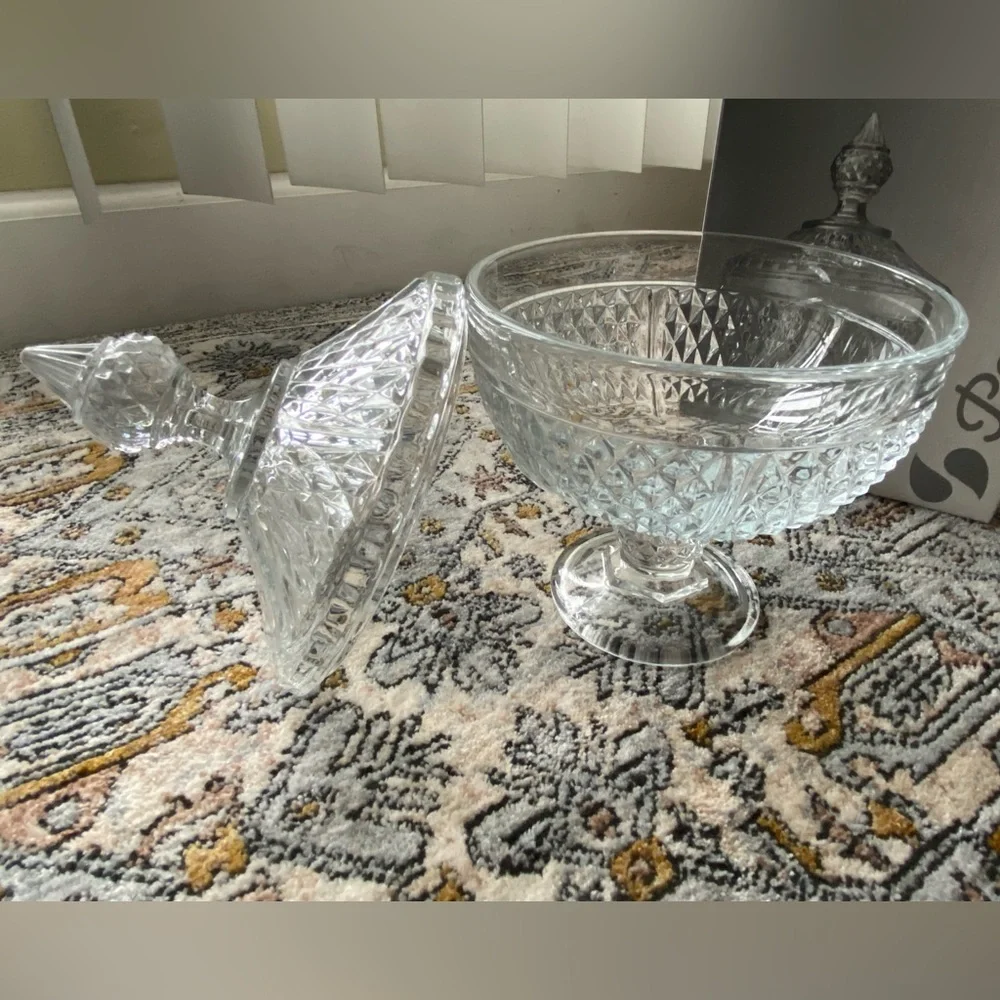 Pasabahce Diamond Sodalime Glass Candy Dish - Picture 6 of 16